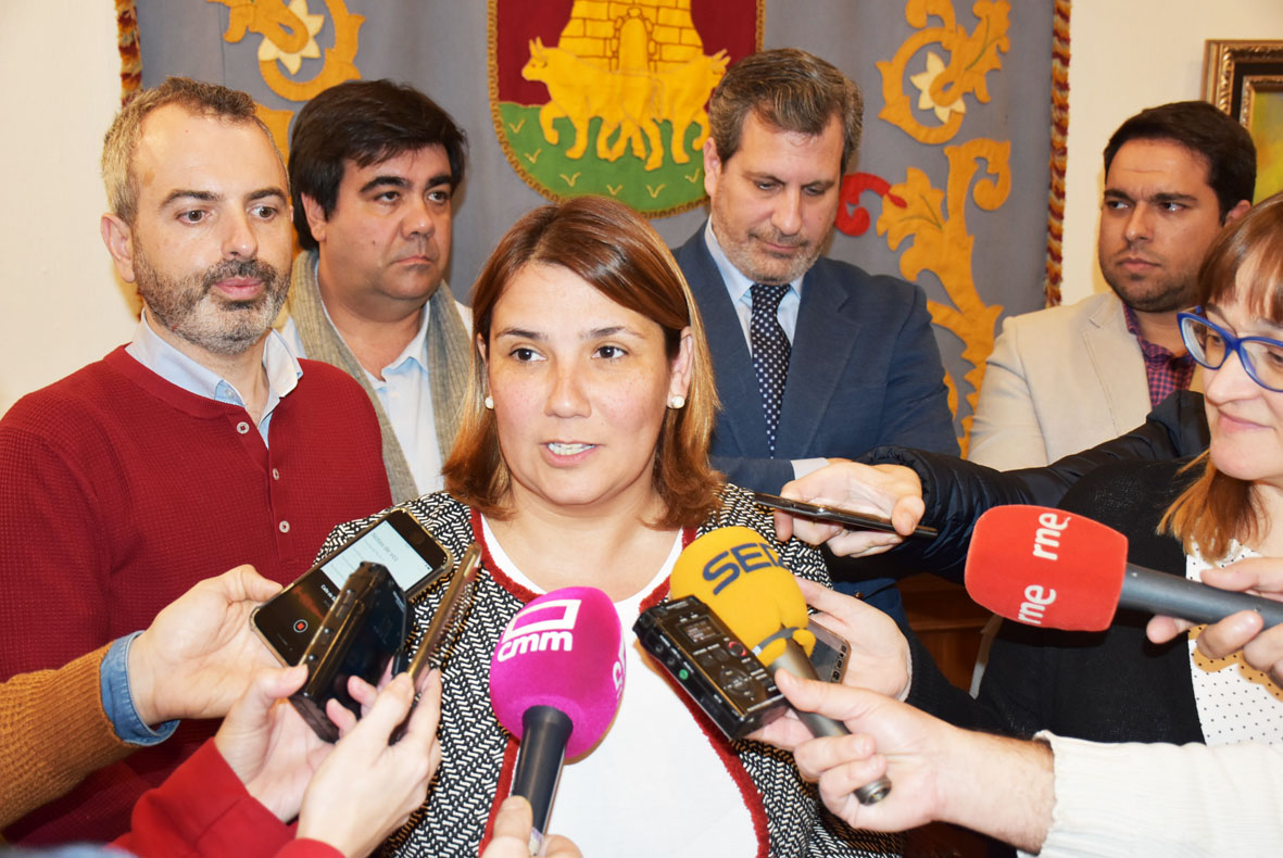 La alcaldesa talaverana invitará al gobierno  en próximas reuniones por el ferrocarril 