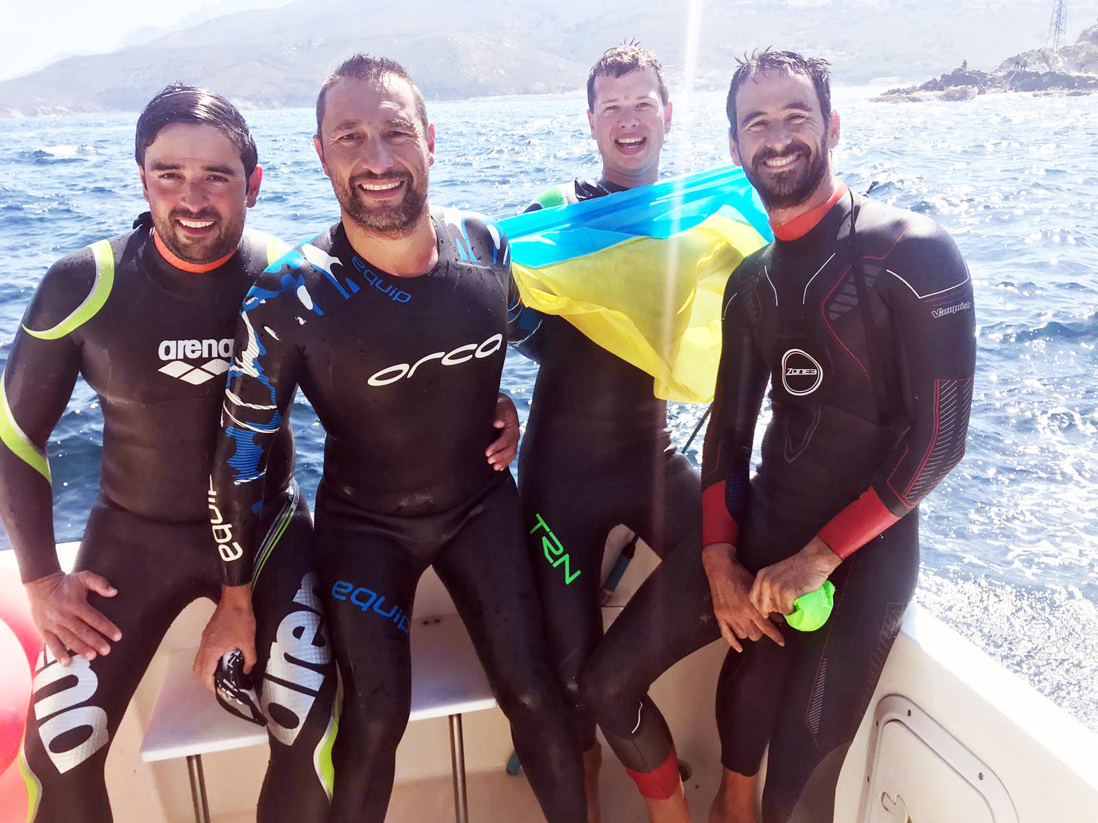 Mikel Arteaga del Master Torrijos cruza el Estrecho de Gibraltar a nado Editorial