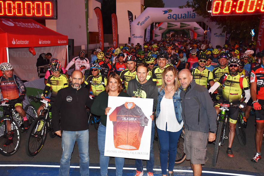 Unos 2.500 ciclistas han participado en la XII edición de Talajara Editorial