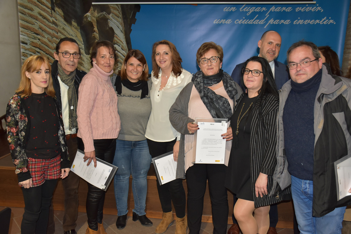 Se entregan diplomas de los talleres de reciclaje de Talavera de la Reina Editorial