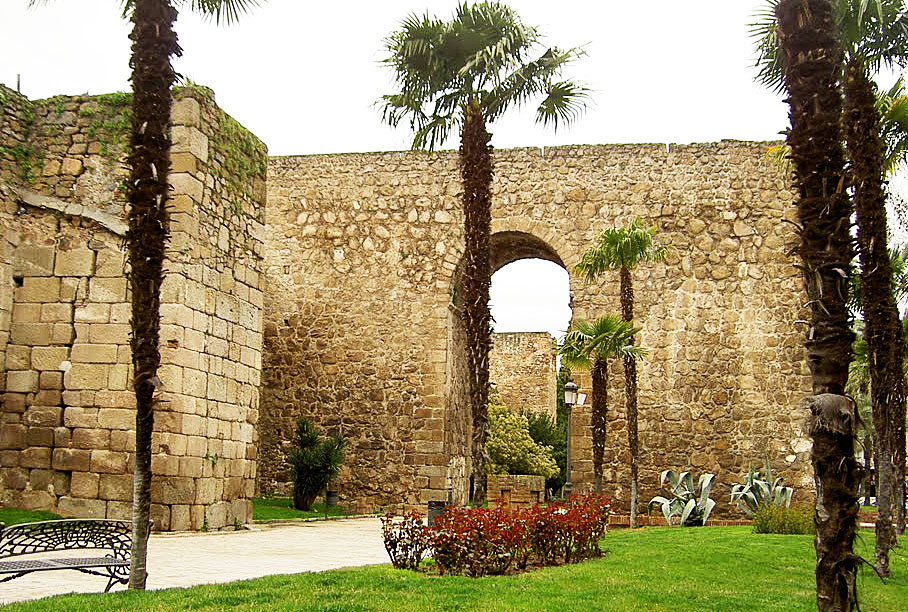 Reconociendo nuestra muralla una exposición en pro del conocimiento Editorial