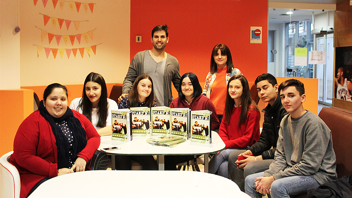 Un año más jóvenes estudiantes se acercan al periodismo gráfico en Torrijos Editorial
