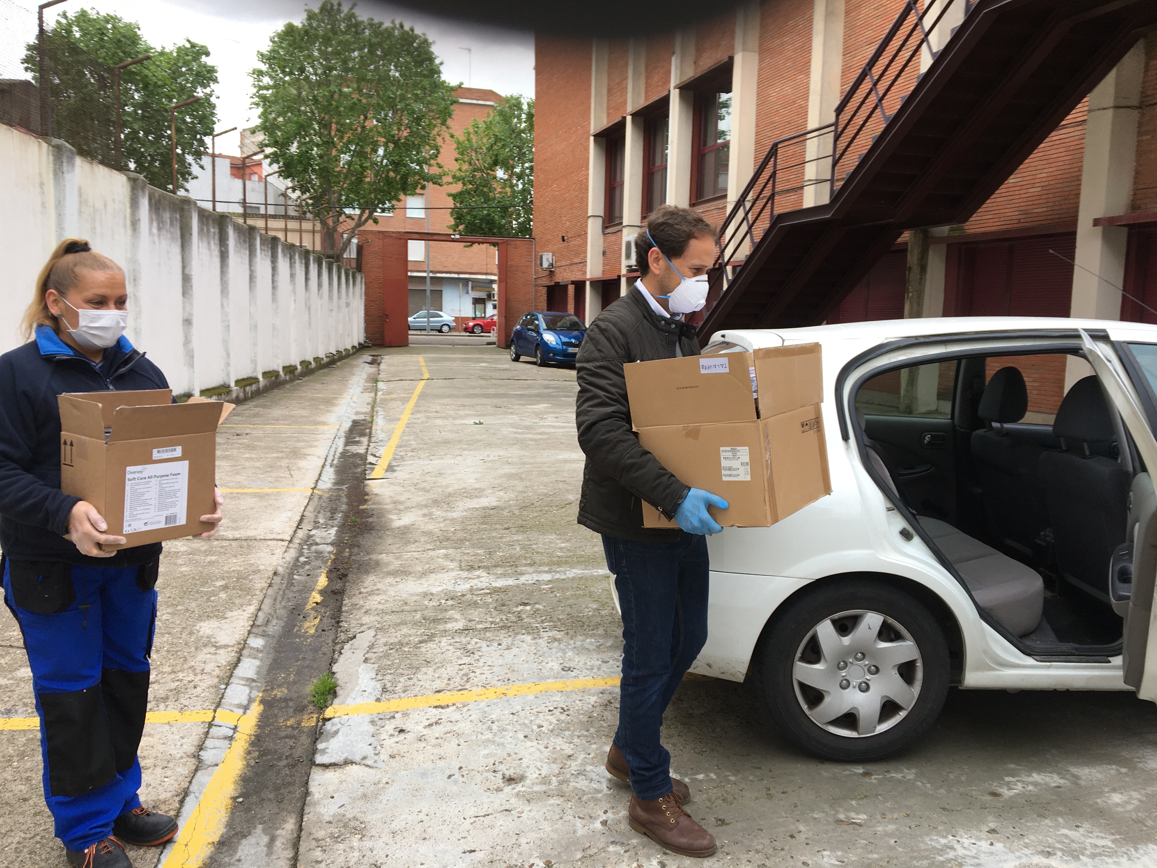 Se reparten terminales para que los alumnos de Talavera y comarca sigan sus clases online Editorial