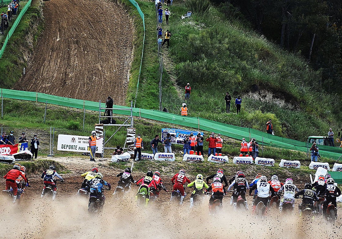 Más de un millar de personas en el campeonato de Motocross de España en Talavera de la Reina