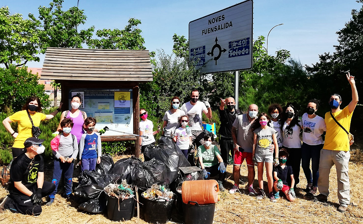 El Proyecto Germen limpia en los términos de Torrijos el arroyo La Fuentecilla